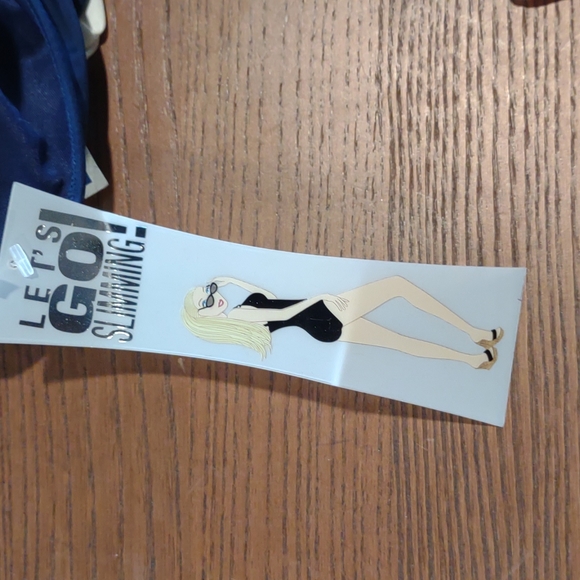 NWT SPANX Woman One Piece Swimsuit with Slimming Control - Picture 4 of 6